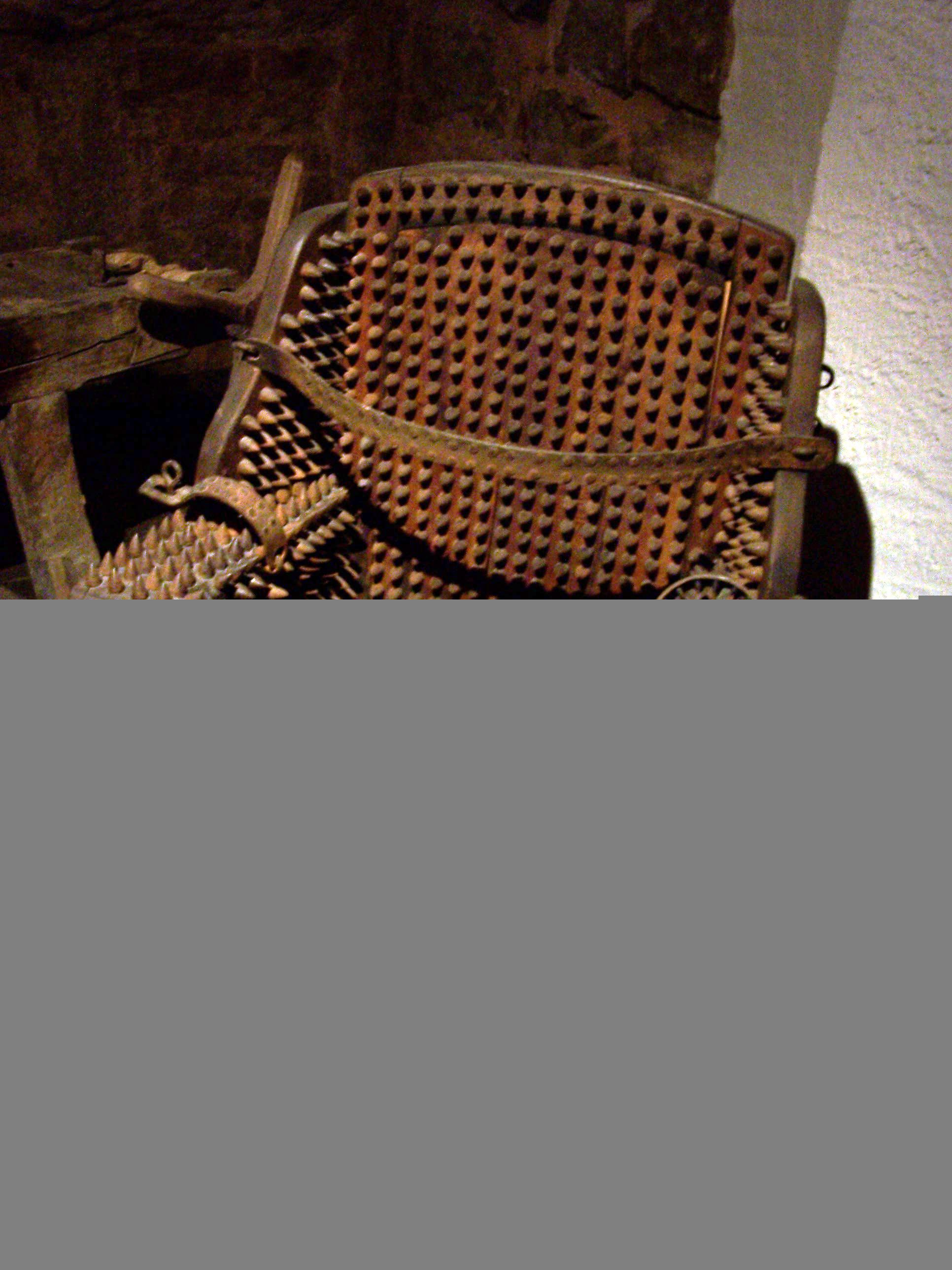 Foltergeräte im Mittelalterlichen Kriminalmuseum